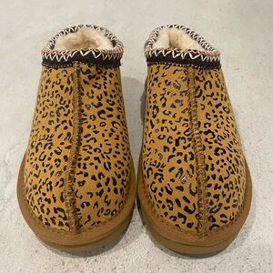 Tasman Slippers Womens Tazz Fur Slides- 5.5
